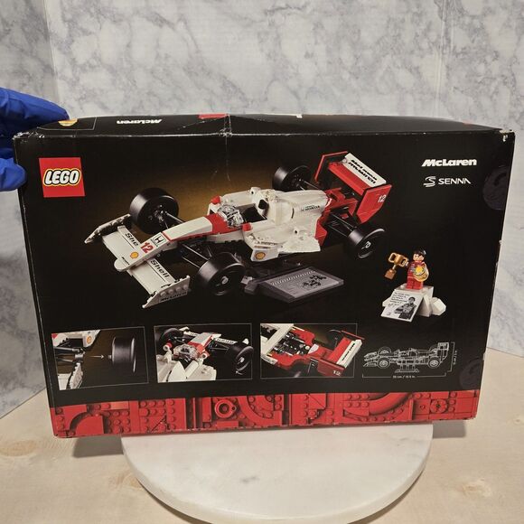 Lego Icon 10330 McLaren MP4/4 & Ayrton Senna F1 Model Race Car - Picture 3 of 10